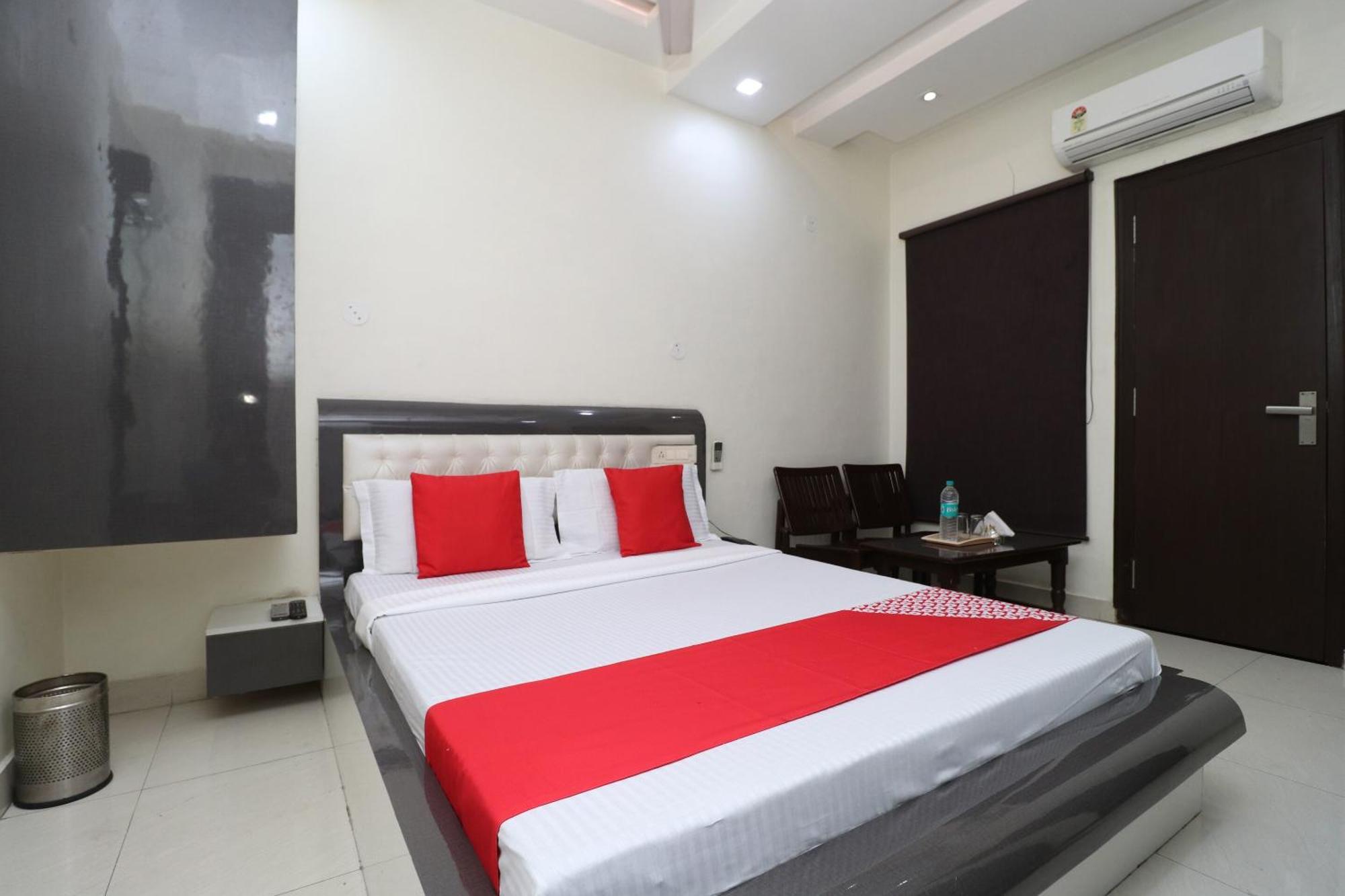 Oyo 29637 Hotel Kakkar ลูดิฮานา ภายนอก รูปภาพ