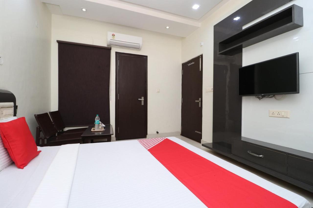 Oyo 29637 Hotel Kakkar ลูดิฮานา ภายนอก รูปภาพ