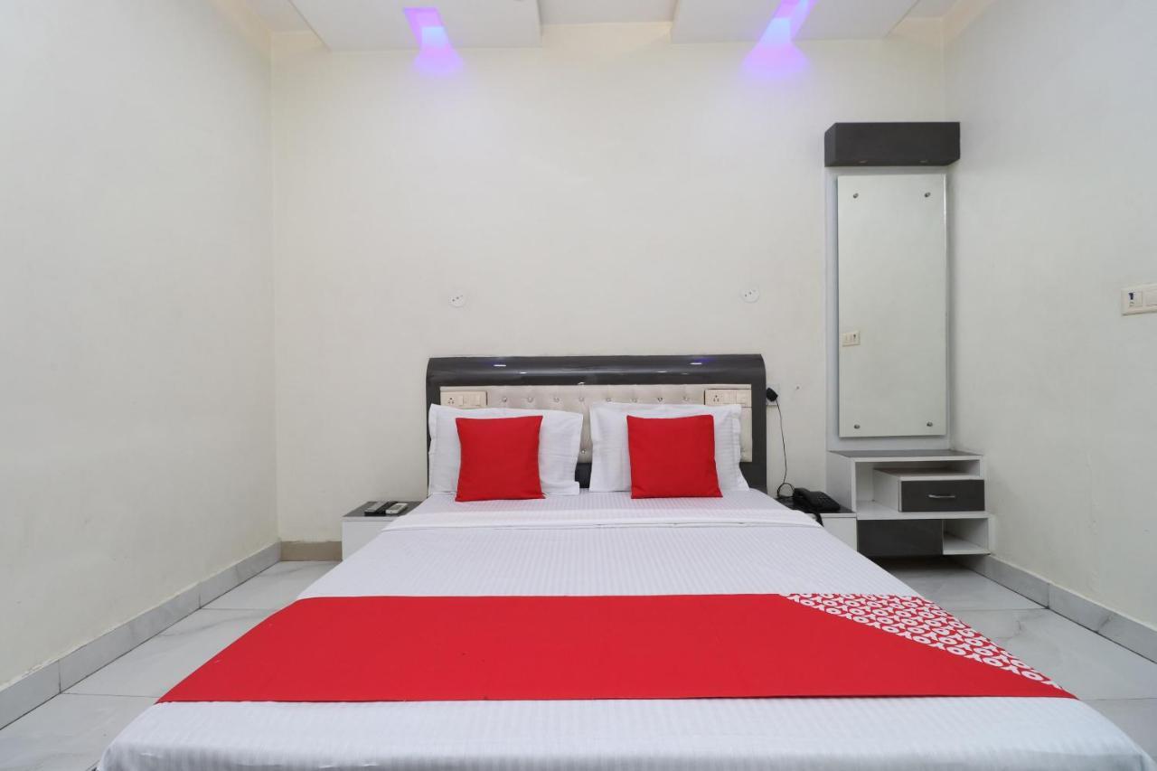Oyo 29637 Hotel Kakkar ลูดิฮานา ภายนอก รูปภาพ